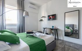 Annamaria - Central Station Charming Accommodation
